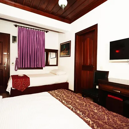 Cicerone Hotel 4*