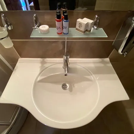 Cicerone Hotel 4*