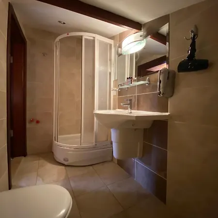 Cicerone Hotel 4*
