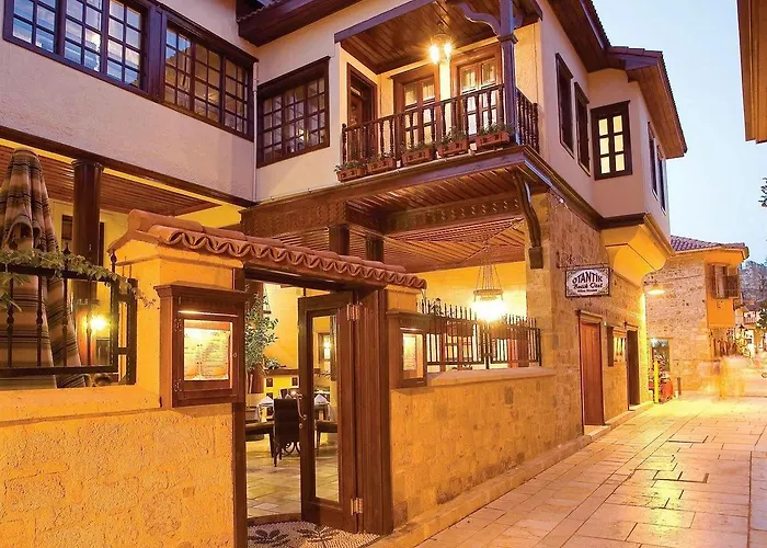 Cicerone فندق