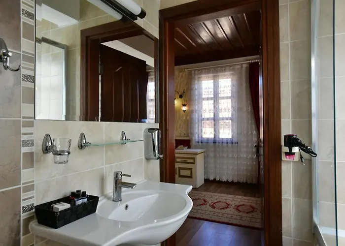 فندق Cicerone 4*